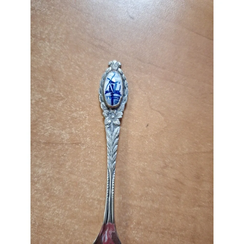 Windmill Vintage Souvenir Spoon Collectible